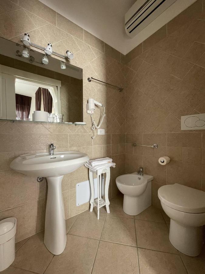 Book And Bed Bed & Breakfast Maglie Bagian luar foto
