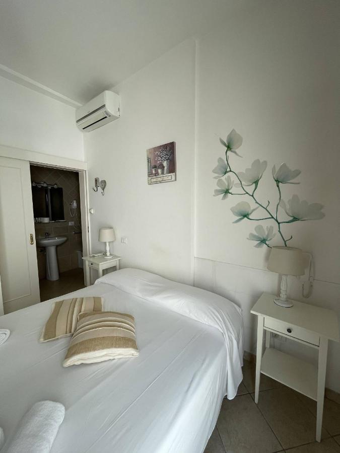 Book And Bed Bed & Breakfast Maglie Bagian luar foto